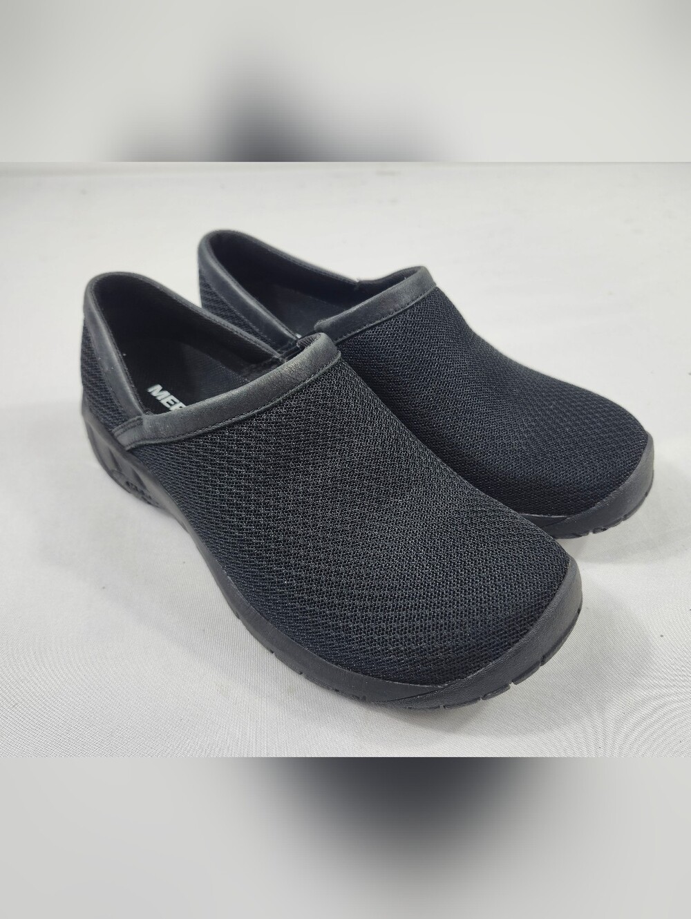 Merrell Womens 5 M Black Slip-On Mesh Flats Shoes NEW
